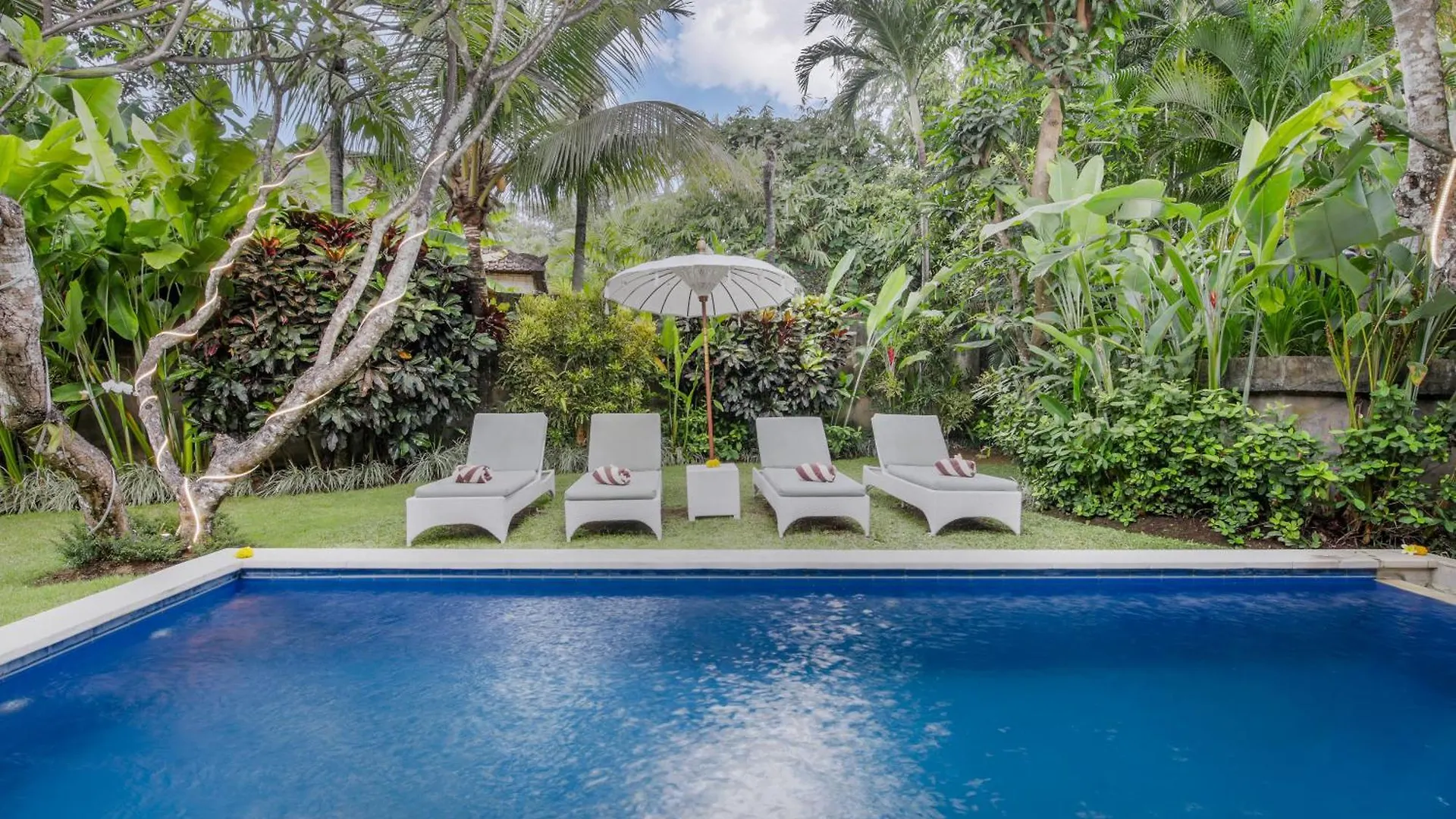 Villa Lodek Deluxe Seminyak  Seminyak (Bali)