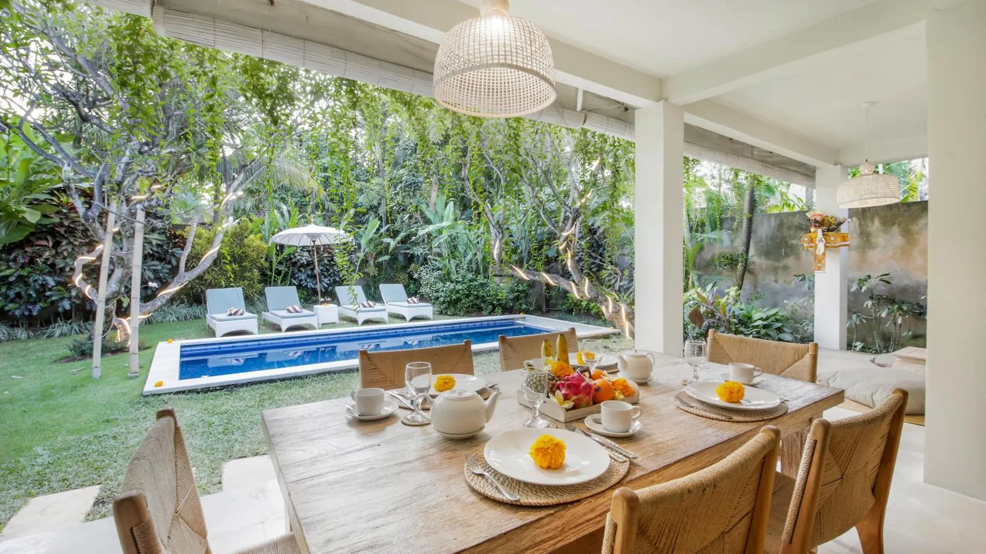 Villa Lodek Deluxe Seminyak  Indonesia