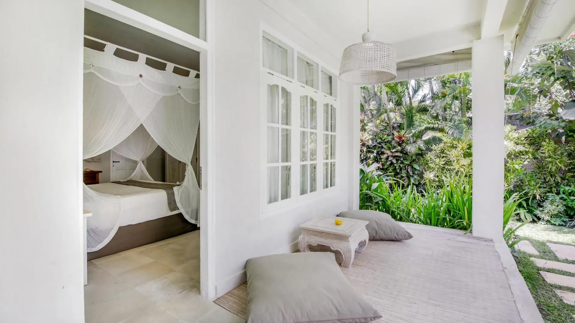 Villa Lodek Deluxe Seminyak  Indonesia