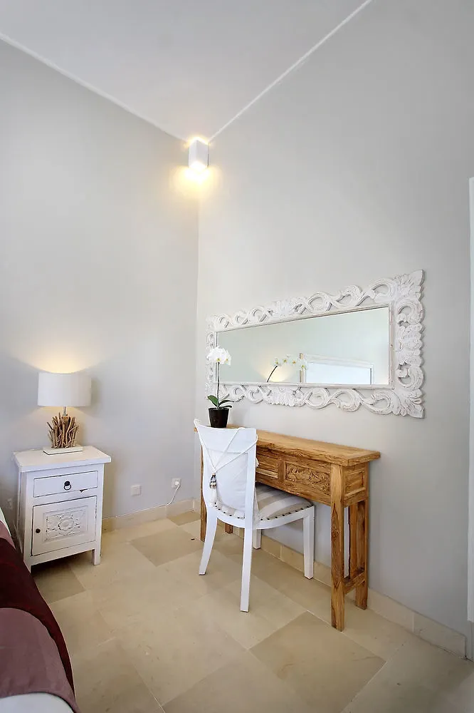 Villa Lodek Deluxe Seminyak  Seminyak (Bali)